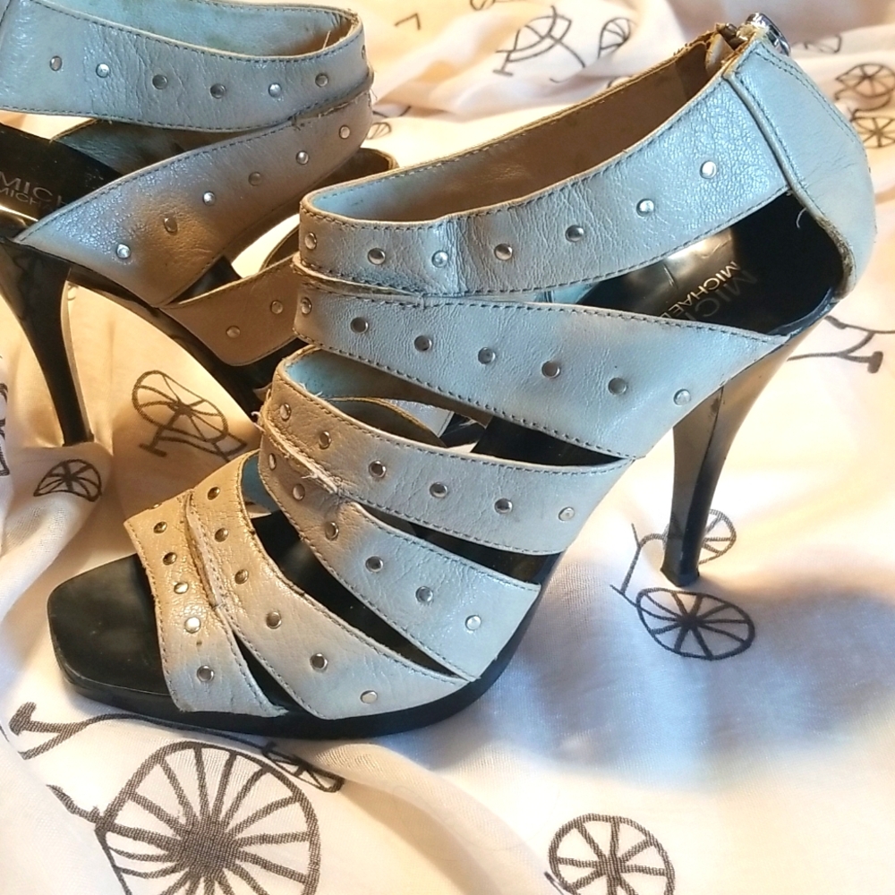 MICHAEL KORS Sz 9M Taupe 5" Spike Heels w/multi studded straps across tops, EUC